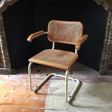 Elegante Cesca stoel: tijdloos design voor jouw interieur!