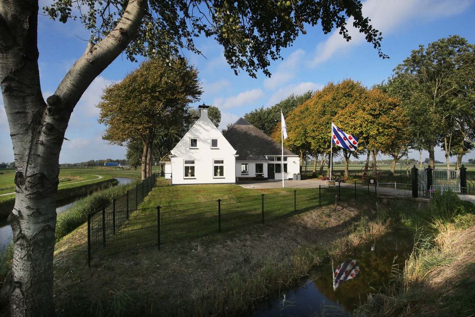 Ontdek de Charme van De Witte Boerderij Groepsaccommodatie