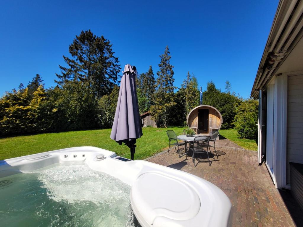 Luxe Ontspanning: Hotel met Jacuzzi in Enschede