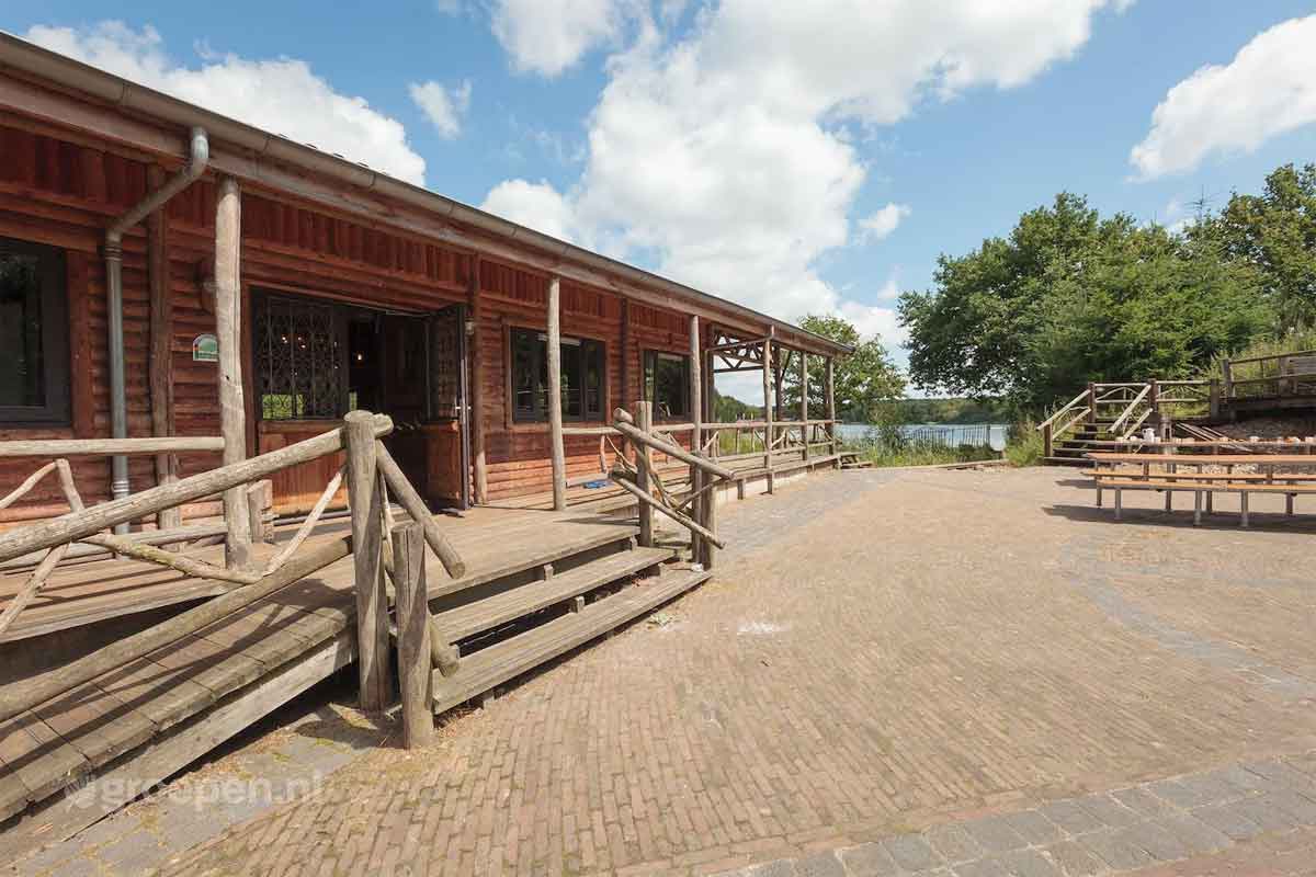 Goedkope groepsaccommodatie in Drenthe met schitterende omgeving: geniet samen van natuur en rust